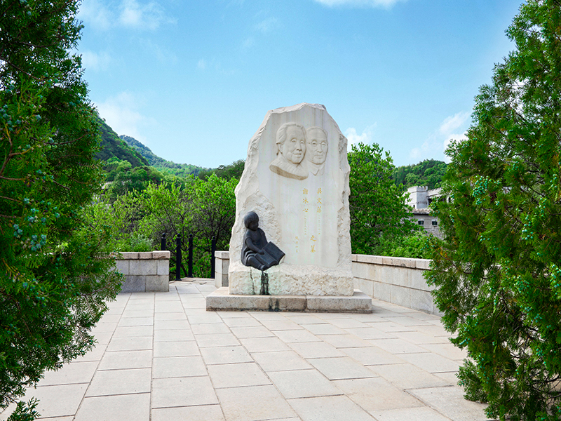 延庆八达岭附近有墓地吗？墓地怎么样？